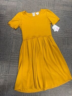 NWT LuLaRoe Amelia Dress Mustard Yellow Gold Dress Sz M